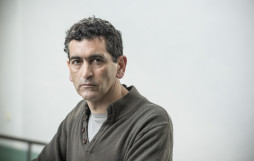 Juan Mayorga, Doctor Honoris Causa por la UNED y firme aliado del teatro aficionado