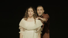 MUJERES DE LUNA Y SANGRE